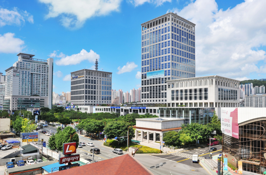 부산시청 전경.jpg